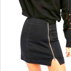 NWT Free People Black Denim Mini Skirt w/ Front Side Zipper Size 2